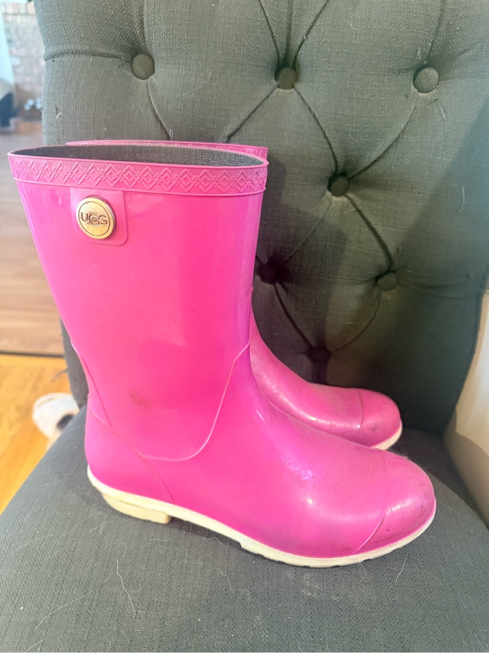 UGG Bright Pink Glossy Mid-Calf Rain Boots